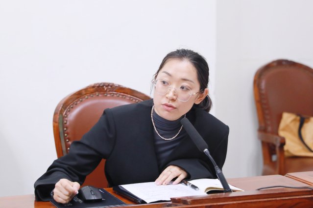 思想政治工作研究会成立后召开的一次重