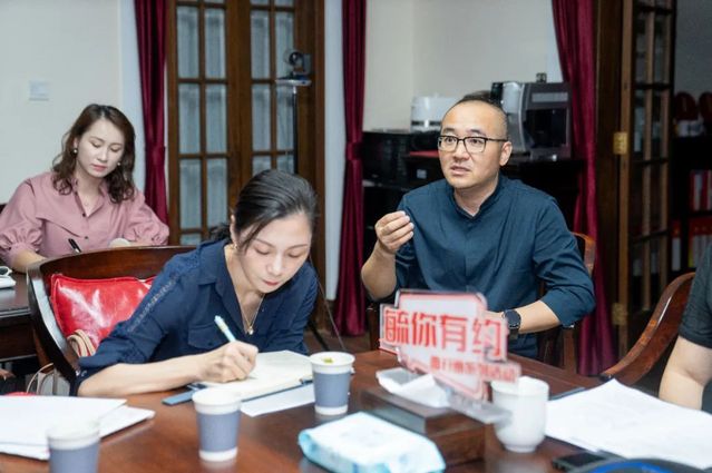 教职工面对面交流活动举行金秋时节